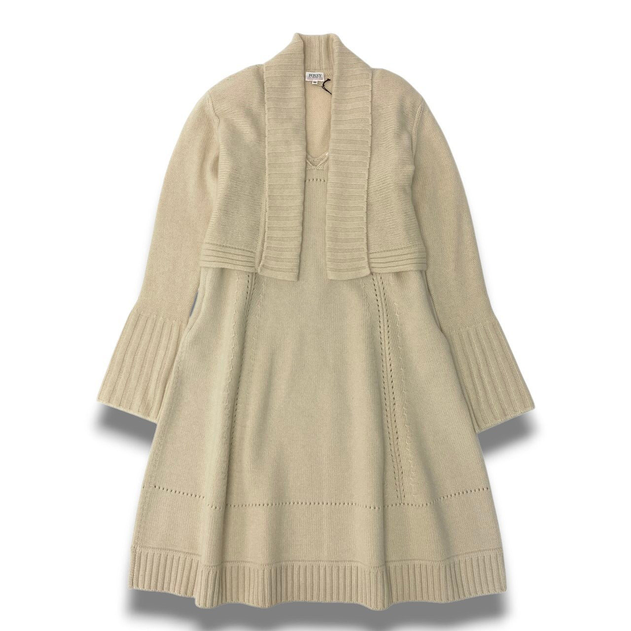 54c19 【タグ付】 FOXEY BOUTIQUE フォクシー カシミヤニット アンサンブル 上下セット ノースリーブワンピース 長袖カーディガン ボレロ レディース 女性服 サイズ40 ライトベージュ カシミア100％u02t