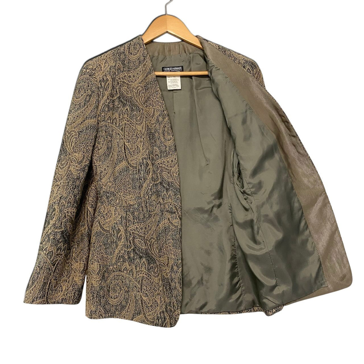 57j22 GIORGIO ARMANI ジョルジオアルマーニ ジャガード ノーカラージャケット スカート セットアップ イタリア製 40 カーキ系 ウール レディースo07t
