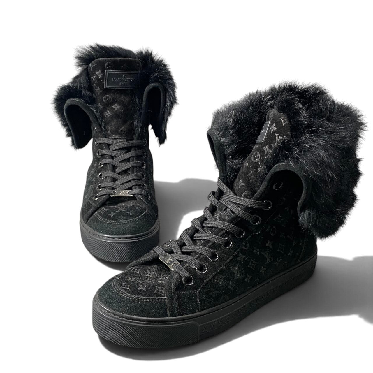 h21 LOUIS VUITTON ルイヴィトン モノグラム ファー × スエード スニーカー Monogram Fur Trim High-Top Sneakers 37 1/2 ブラックt18r