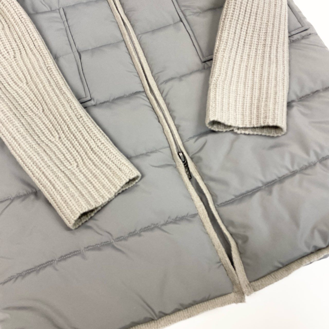 48a19【新品タグ付き】three dots スリードッツ カシミヤ混 中綿パファーコート アウター サイズS グレー レディース 女性用 アウターk02i