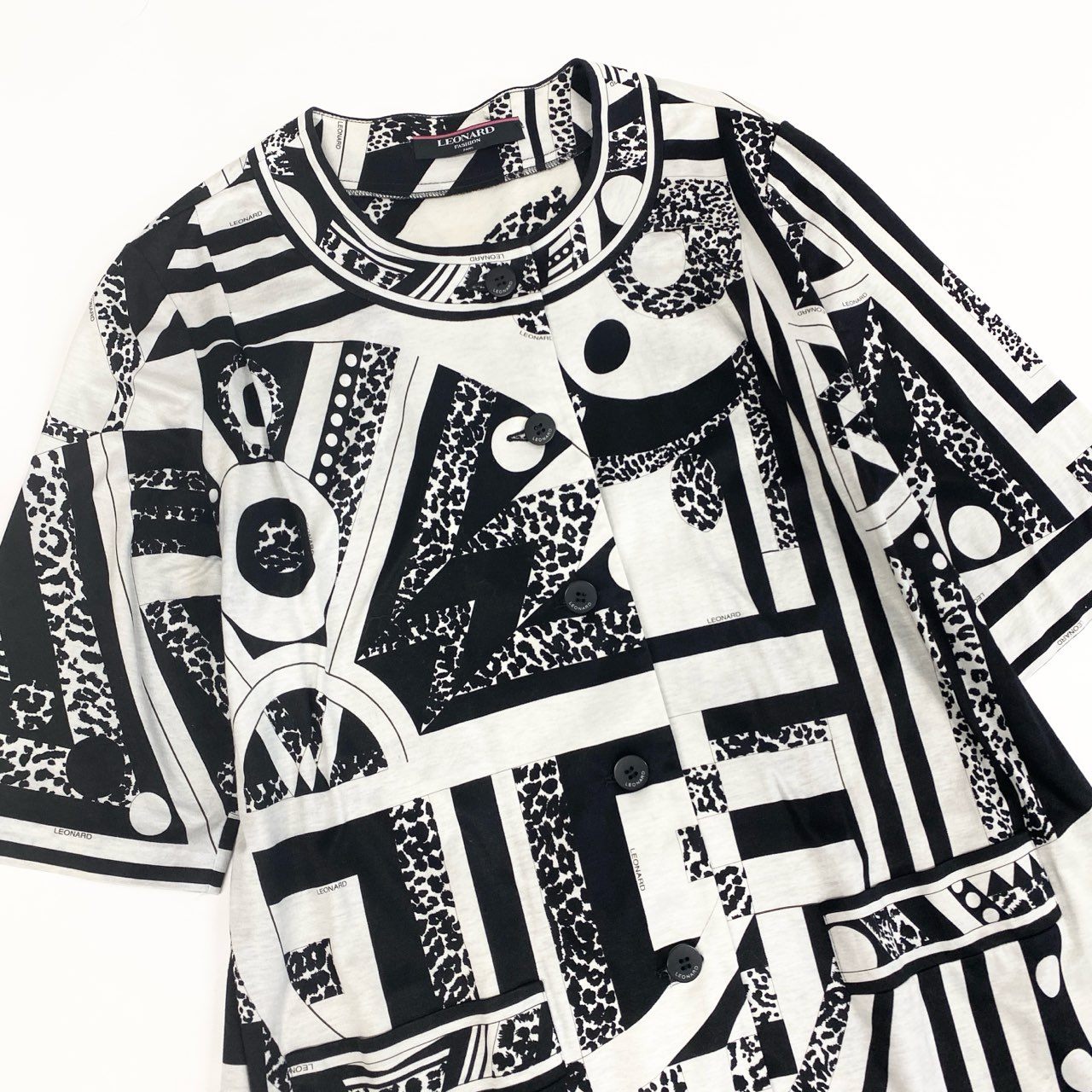 6b12 LEONARD レオナール 半袖カーディガン 美しいプリント チュニック丈 総柄 0359139 Lサイズ ホワイト ブラック コットン100％ レディース 女性用u02t