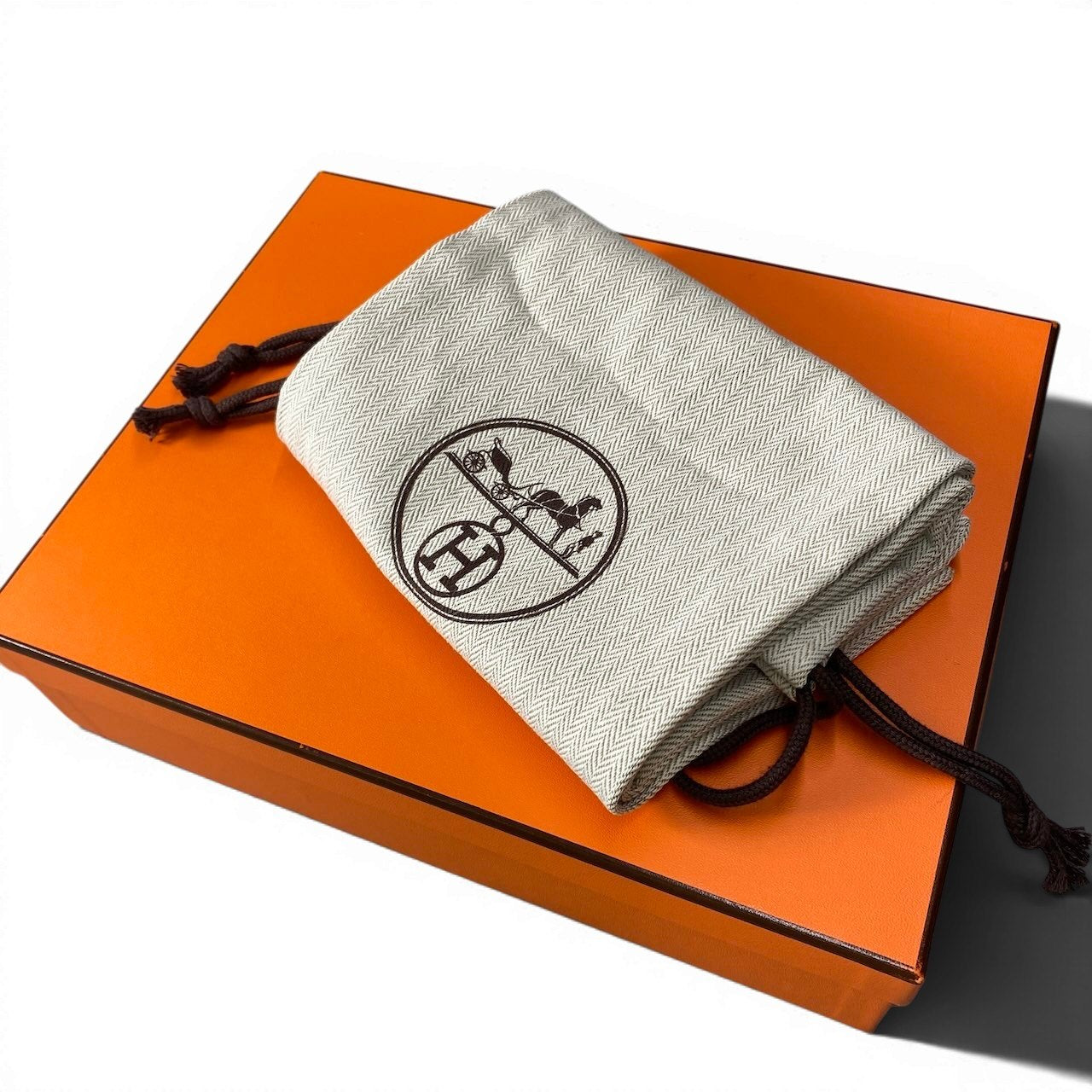 e18 【新品保管品】HERMES オラン デニム サンダル 37 1/2サイズ インディゴ レディース 女性用k02i