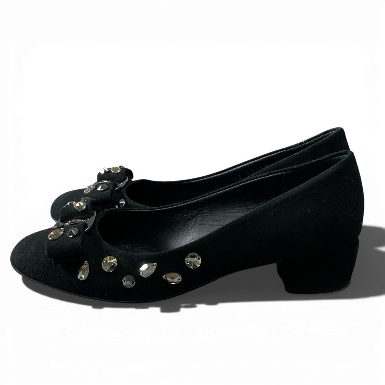 3a5【美品】Salvatore Ferragamo サルヴァトーレフェラガモ VARASW ビジュー付き ヴァラ レザーパンプス サイズ5D ブラック スウェード レディース 女性用 靴k02i