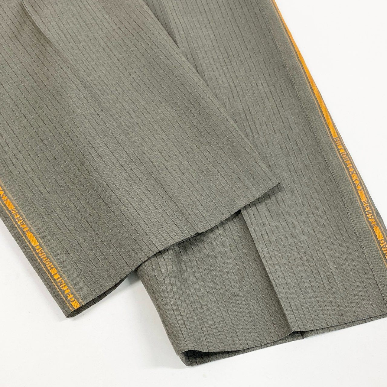 37a26 TOZAOU トザオウ mimi series サイドラインパンツ ストライプ S グレー メンズ 男性用o07t