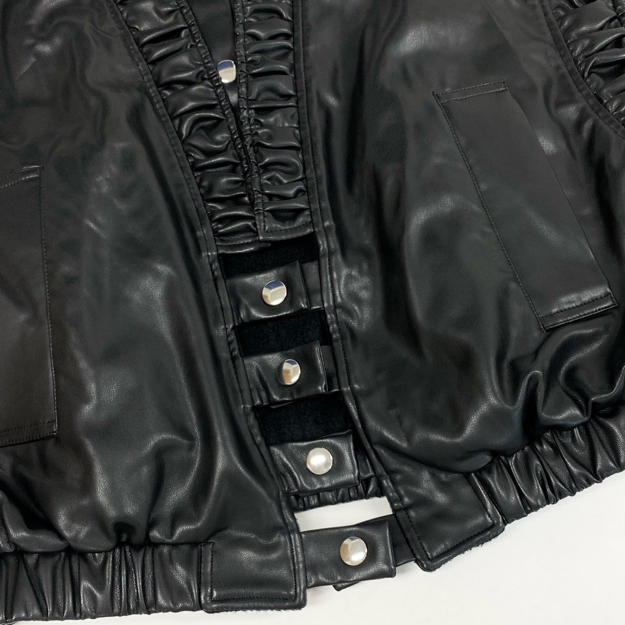 8L5【美品】FUMIE TANAKA フミエタナカ ギャザーベスト フェイクレザーベスト 裏起毛 日本製 F23A-16 2サイズ ブラック レディースu02t