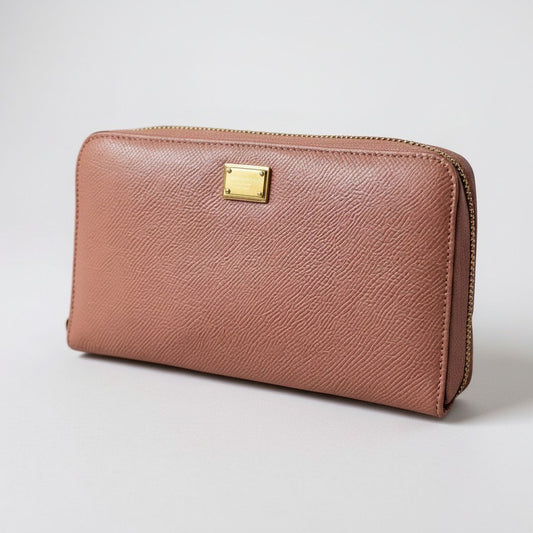 a5 DOLCE&GABBANA ドルチェアンドガッバーナ ラウンドファスナー 長財布 レザー ロゴプレート ピンク レディースk02i