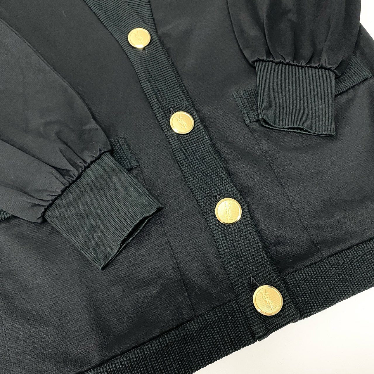 82a29 Vintage Yves Saint Laurent ヴィンテージ イヴサンローラン YSL カサンドラロゴ ビジュー 金ボタン カーディガン 羽織 Cassandre Logo Cardigan Gold Buttons M ブラック コットン レディースo07t