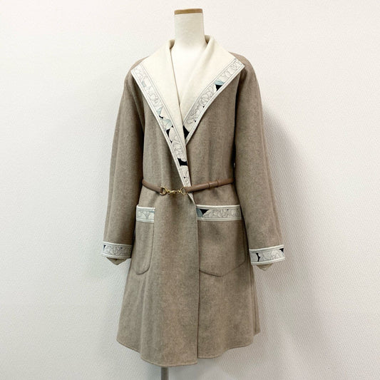 42h22《美品》 LEONARD レオナール ベルト付き リバーシブル ウールコート 0368551 38 オフホワイト ベージュ 近年モデル 美しい花柄プリント 日本製t18r