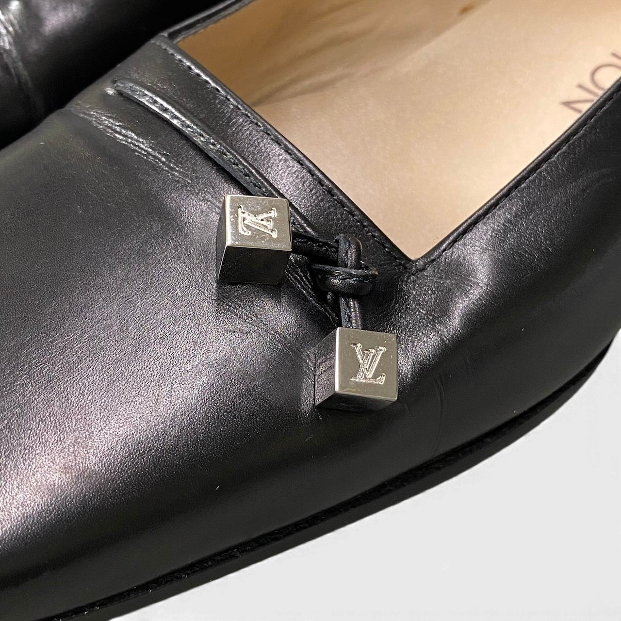 e4 LOUIS VUITTON ルイヴィトン スクエアトゥ ヒールパンプス ローヒール ロゴキューブ レザー 36 1/2 ブラック レディース 女性靴o07t