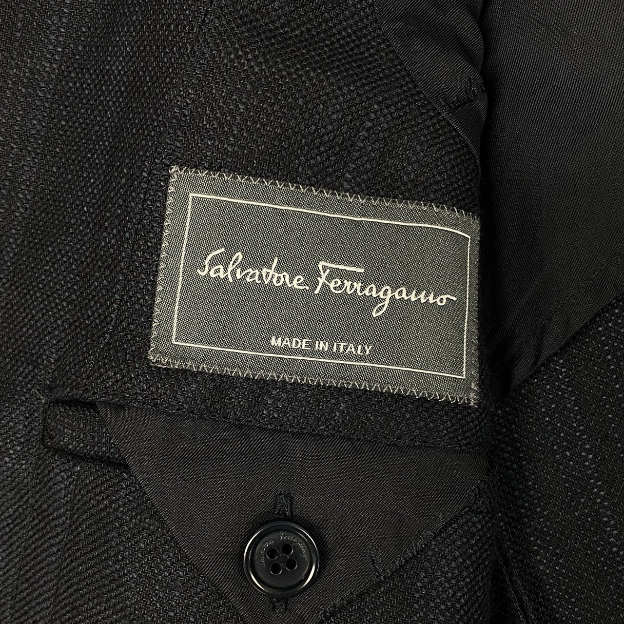 65b10【美品】Salvatore Ferragamo サルバトーレフェラガモ 紺ブレザー 金ボタン テーラードジャケット 48サイズ ネイビー メンズ 男性用k02i
