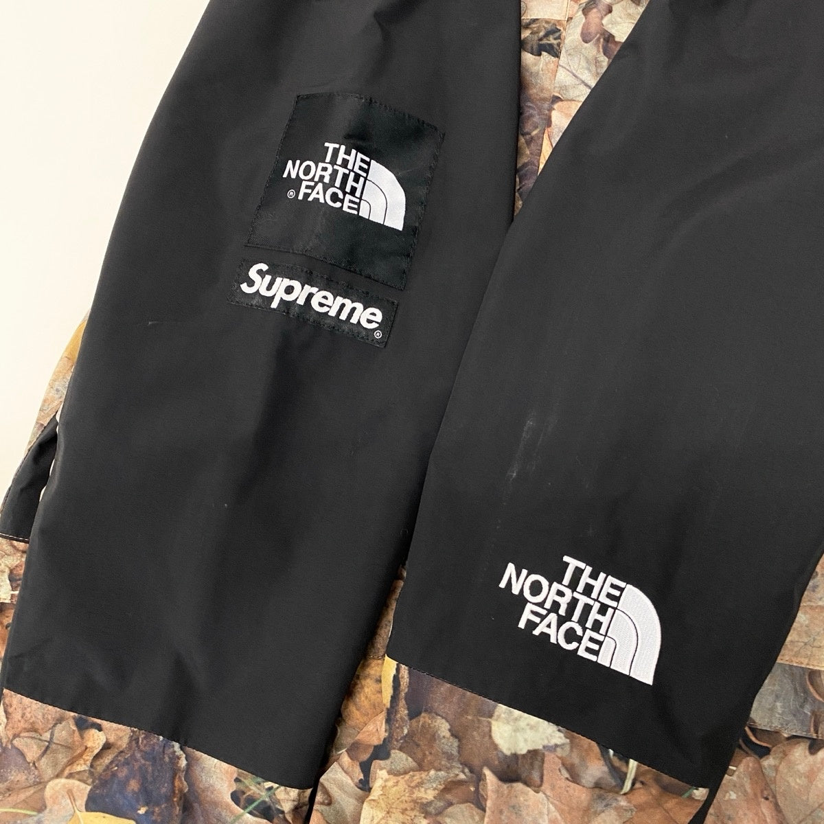 Ig8 Supreme × THE NORTH FACE 16AW 枯葉マウンテンジャケット コラボ NP51601I Sサイズ ブラック マルチカラー ナイロン100％ メンズ 男性用u02t
