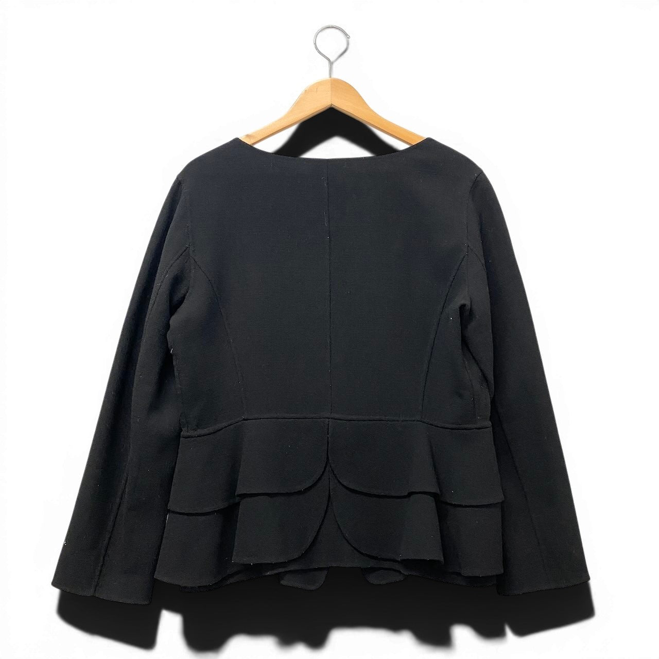 17f18 ARMANI COLLEZIONI アルマーニコレツィオーネ ノーカラージャケット 裾フリル サイズ48/2XL相当 ブラック ウール100％ レディース 女性用u02t