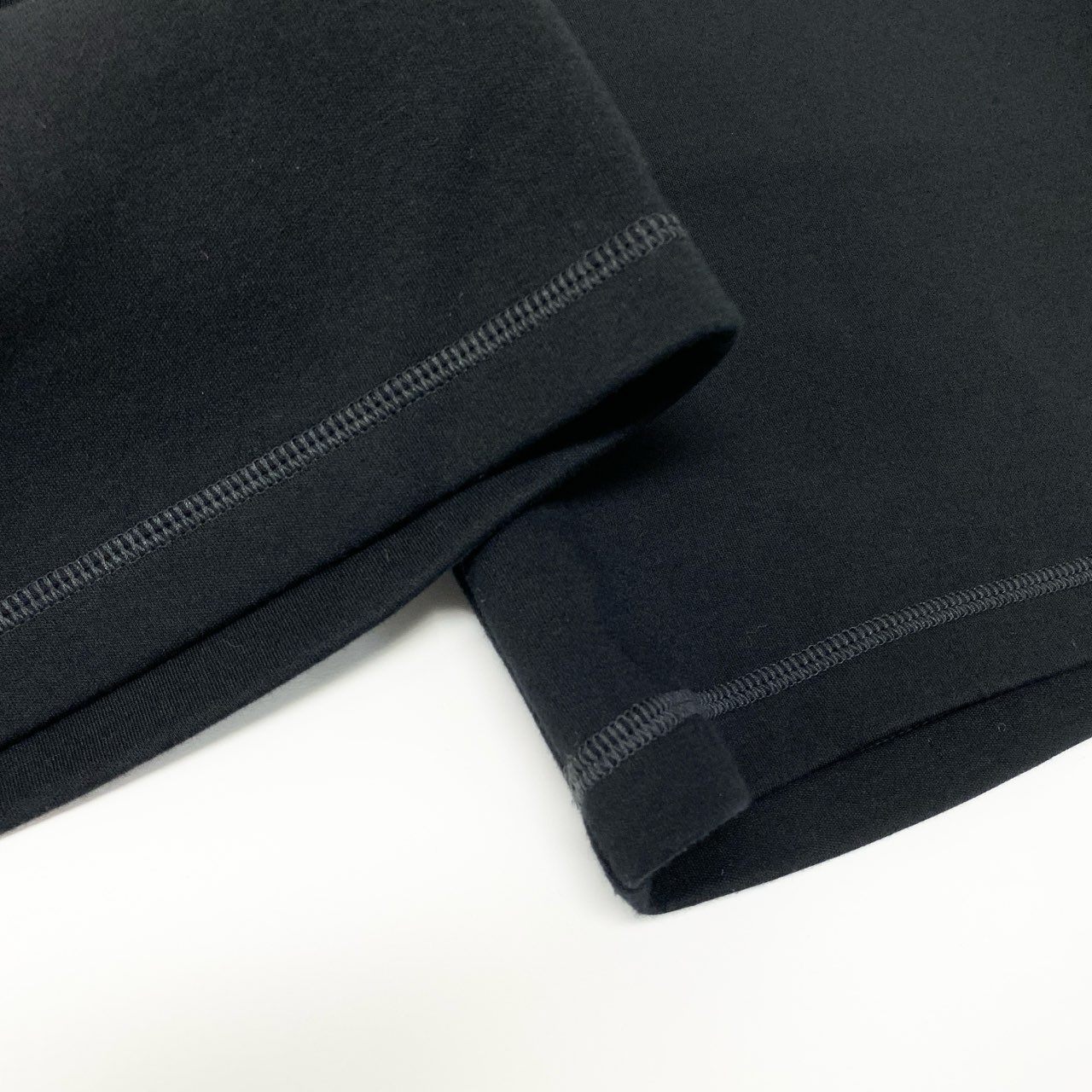 48a19 LOUIS VUITTON ルイヴィトン 2024SS ロゴラベル付き スウェットパンツ ショートパンツ ショーツ サイズL ブラック メンズk02i