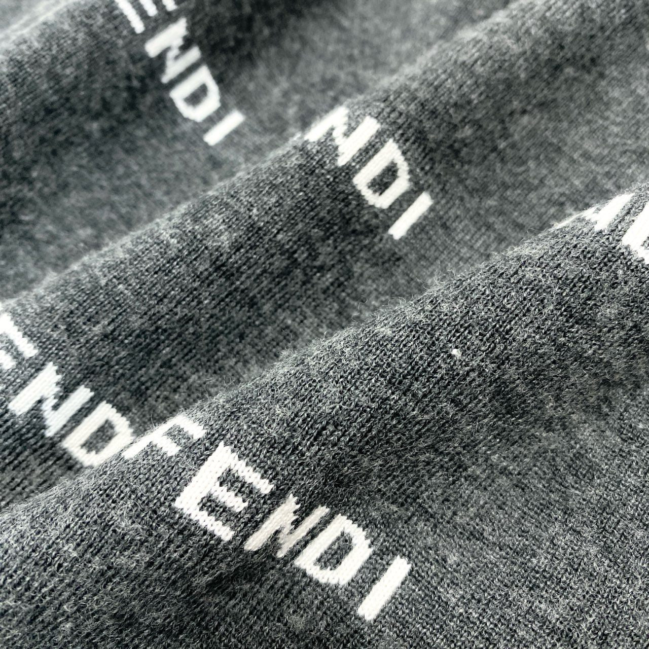 Ic5 FENDI フェンディ ロゴニット ロングスリーブ セーター ウールブレンド イタリア製 レディース グレーt18r