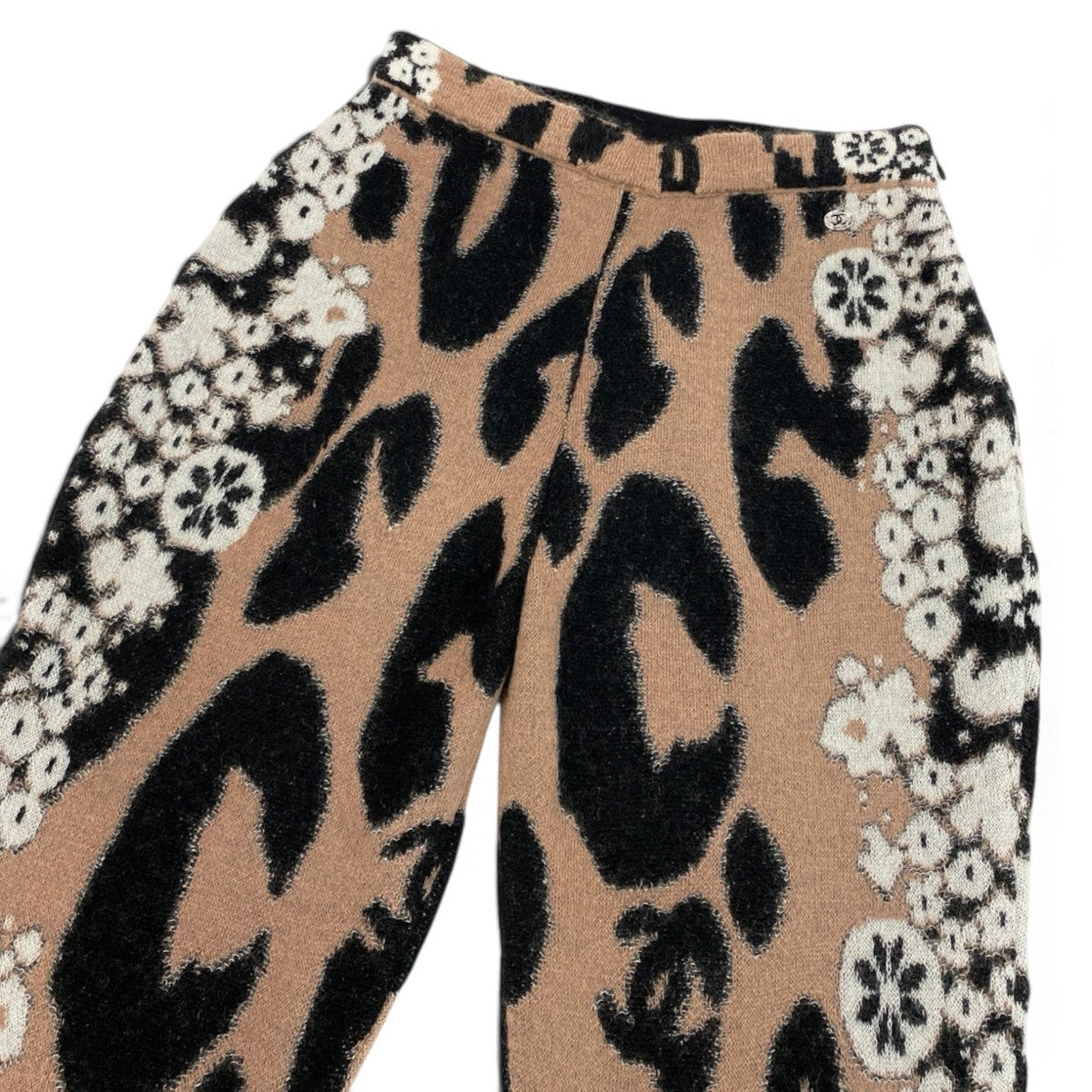 h31 【新品保管品】CHANEL 23A フレアニットパンツ カシミヤ混 P75365 40サイズ ブラウン ブラック ホワイト レディース 女性用k02i
