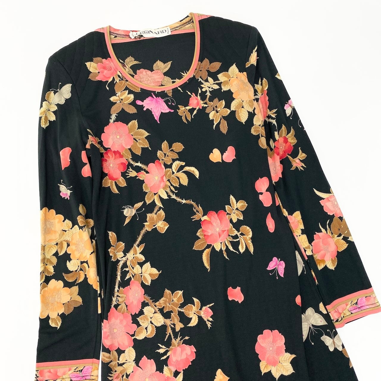 82c27 LEONARD レオナール シルクワンピース ロングドレスワンピース ロングスリーブ 美しい花柄プリント  ブラック系 シルク100％ レディース 女性用u02t