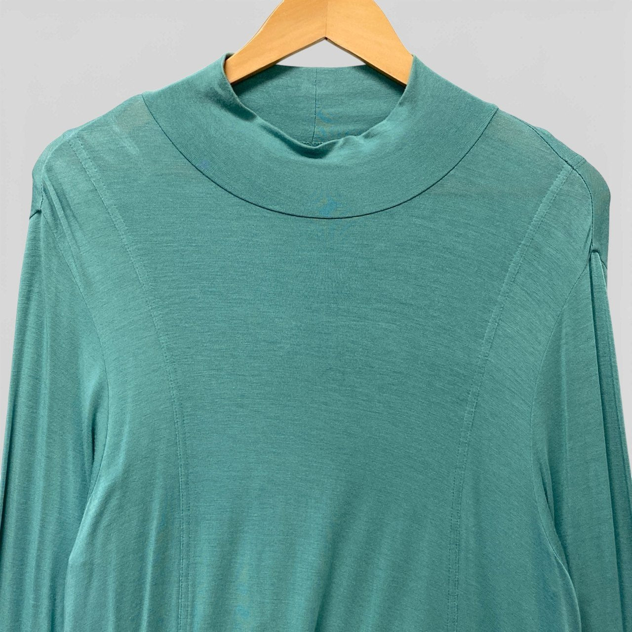 30b18 TOKUKO 1er VOL トクコプルミエヴォル ロングスリーブワンピース 裾切替 ハイネック 伸縮ストレッチ○ レディース 女性用 9 グリーン系u02t