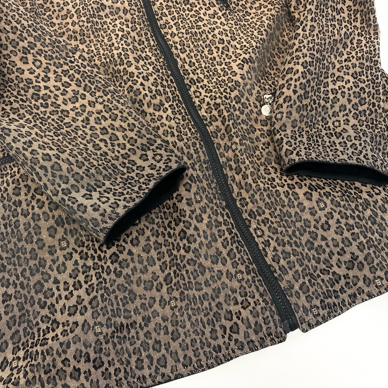 11b6 FENDI フェンディ ロゴレオパードパターン リバーシブルコート アウター ジップアップ ブラウン系 ユニセックスu02t