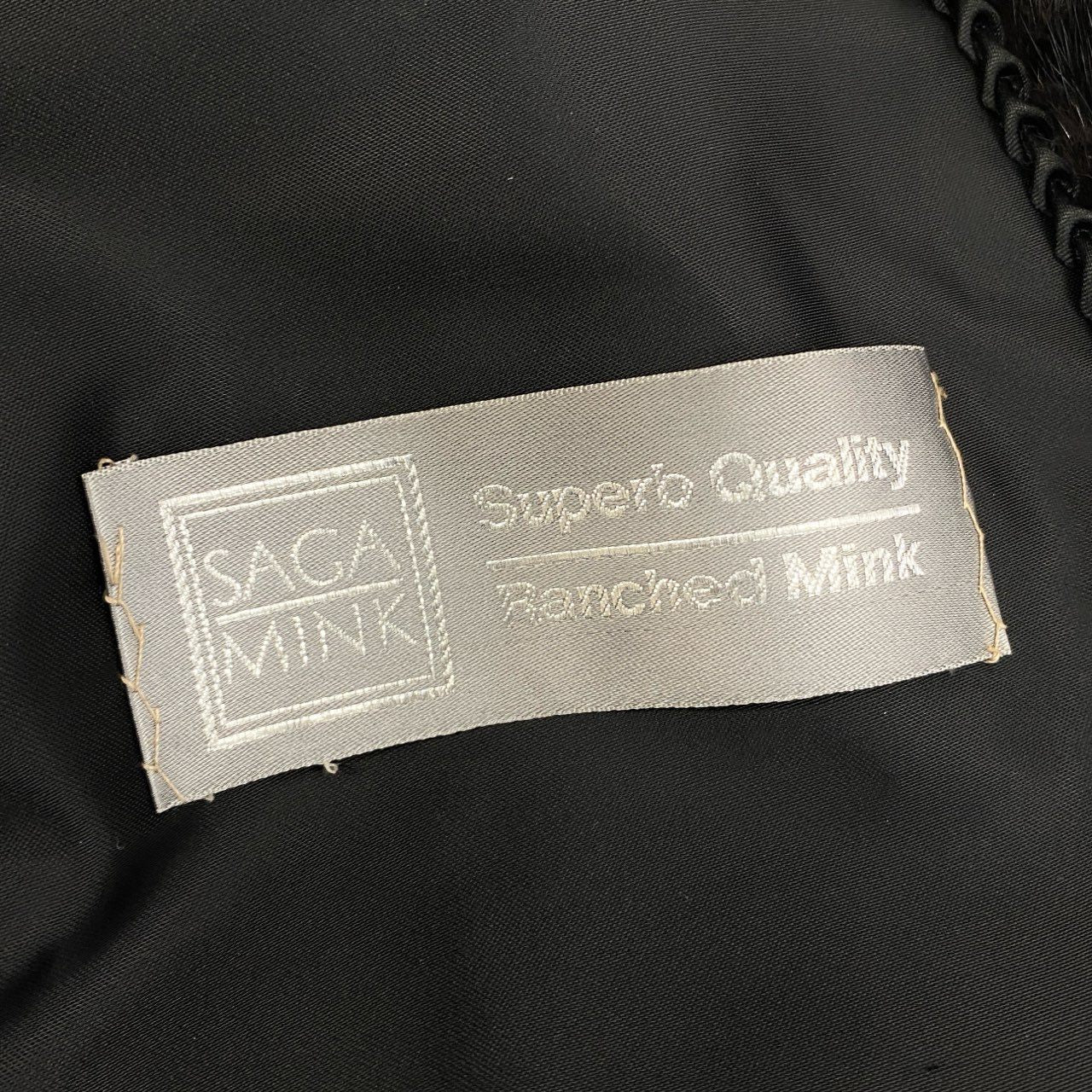 33i25 SAGA MINK サガミンク 銀サガ ダークミンク ミンクコート 毛皮コート セミロングコート サイズ11 ブラック系 ミンクファー レディース 裏地花柄刺繍k02i