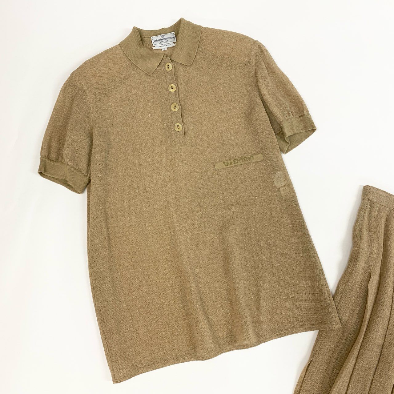 31b12 VINTAGE VALENTINO ヴィンテージ ヴァレンティノ ロゴ刺繍 半袖ポロシャツ プリーツスカート Logo Embroidered Set Up 8 ベージュ レディースk02i