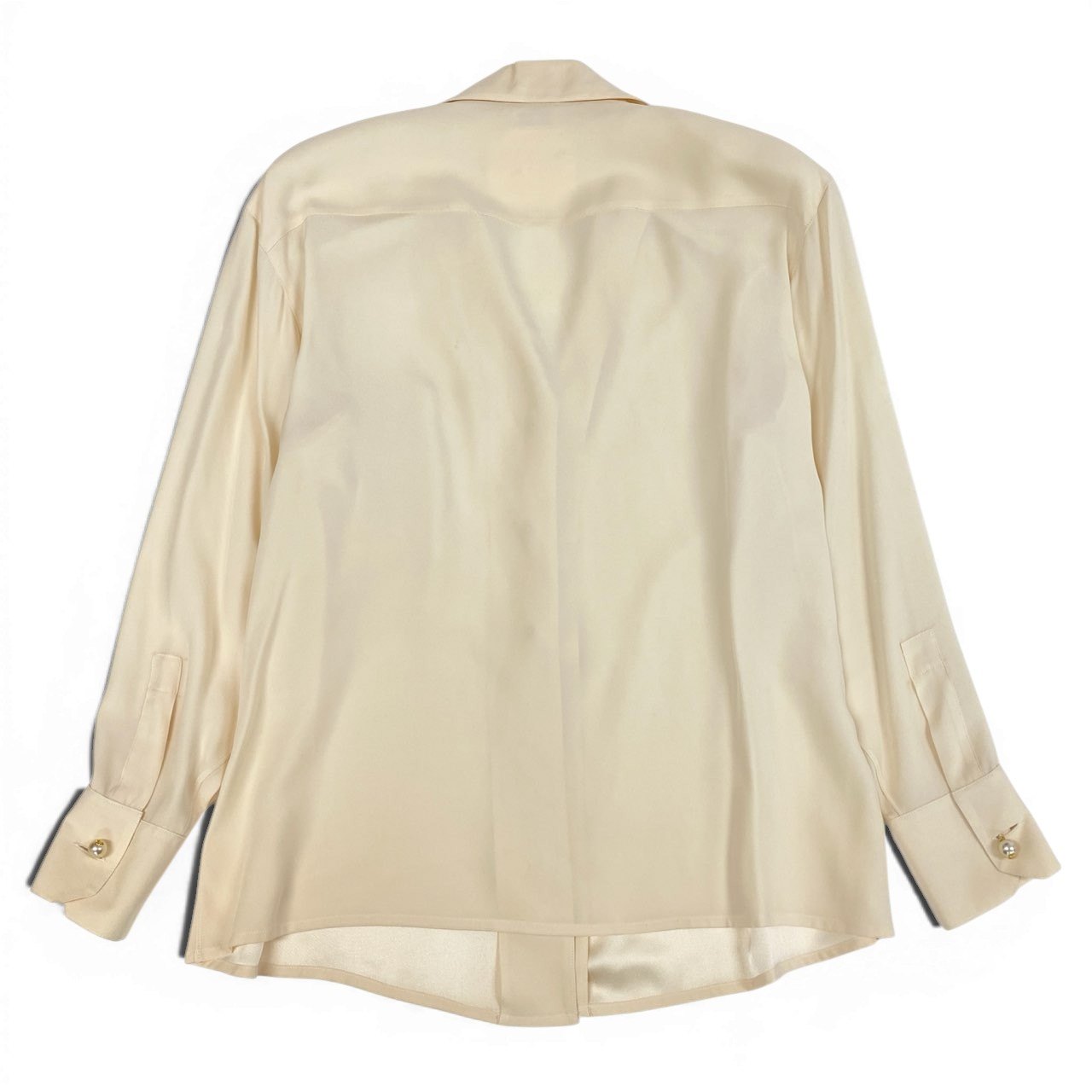 10a13 CHANEL シャネル ロングスリーブシャツ オープンカラー シルクブラウス  ココマーク パールボタン レディース 女性用 アイボリー シルク100％ Vintage shirt with pearl Coco mark buttonst18r