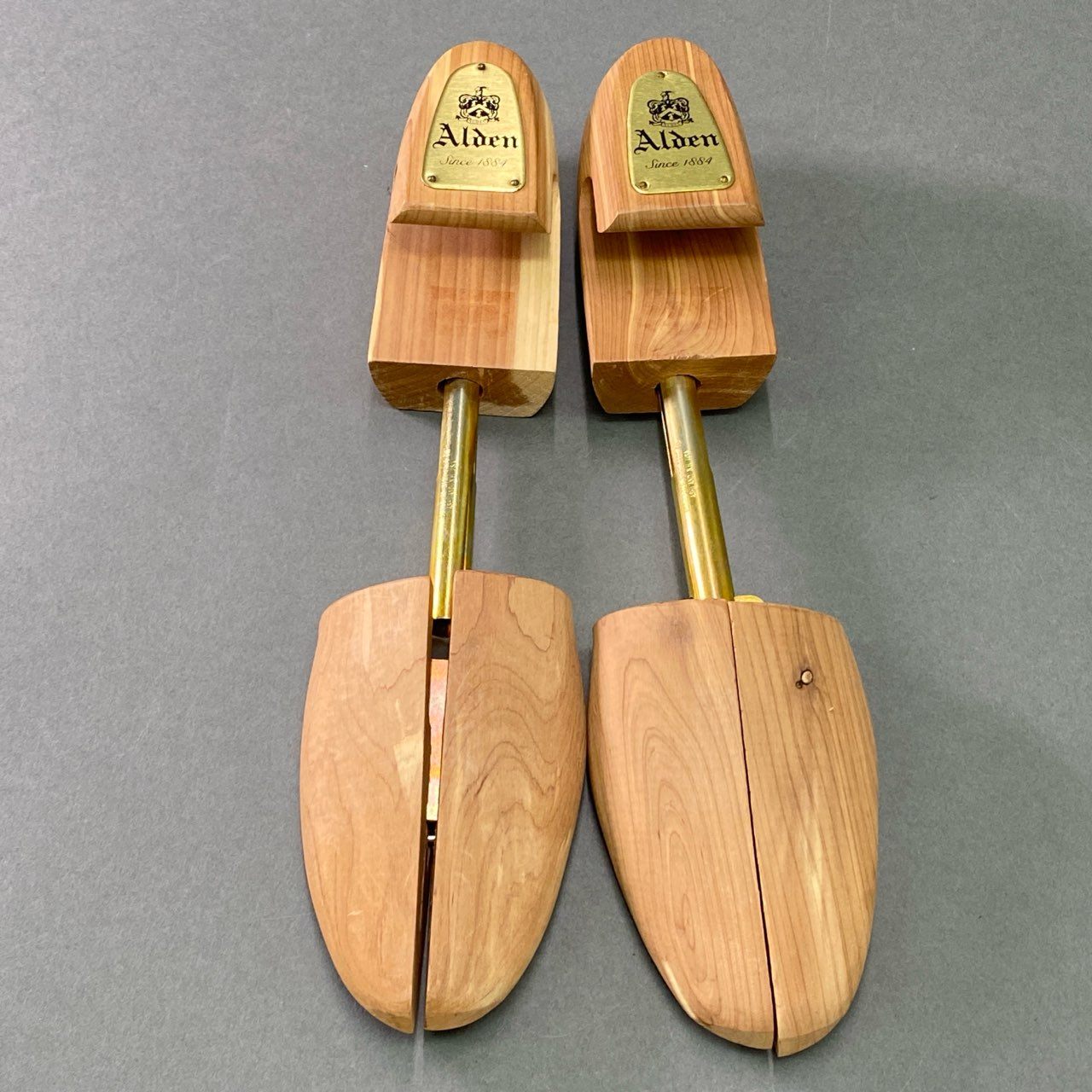 1e16① Alden オールデン ウッドシューツリー M 茶系 木製 シューズキーパー ビジネス 革靴