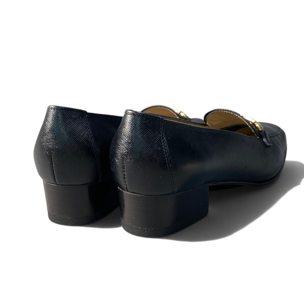 2i16 Salvatore Ferragamo サルヴァトーレフェラガモ パンプス ローファー レザーシューズ ロゴプレート 7 1/2サイズ ブラック レザー レディース 女性用u02t