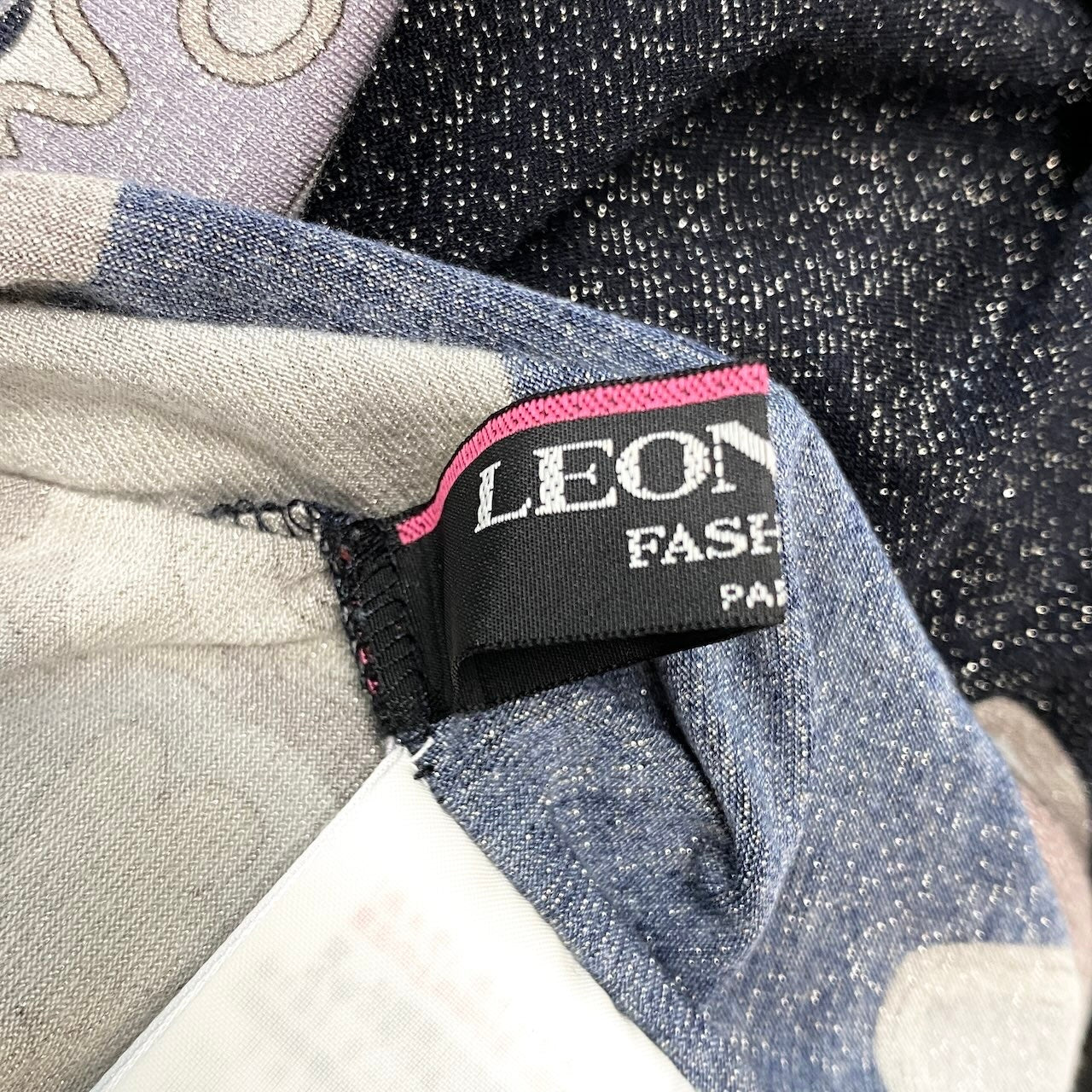 49f17 LEONARD FASHION レオナール ハイネック ロングスリーブカットソー 美しい花柄プリント ラメ糸 ストレッチ サイズM ブラック系 レディース 女性服u02t