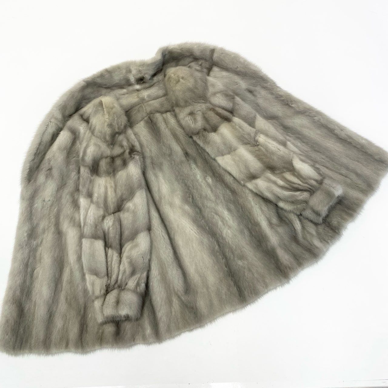 21a24 SAGA MINK サガミンク 金サガ サファイアミンク ファーコート サイズM シルバーグレー 最高級本毛皮 Sapphire Mink Fur Coatt18r