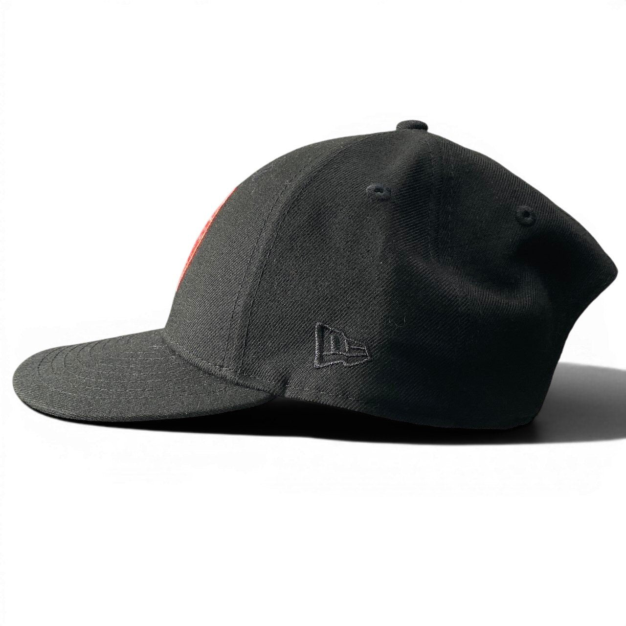 g7 CANADA GOOSE カナダグース × NEW ERA ニューエラ 刺繍ロゴキャップ Arctic Disc Adjustable Cap ブラック 帽子