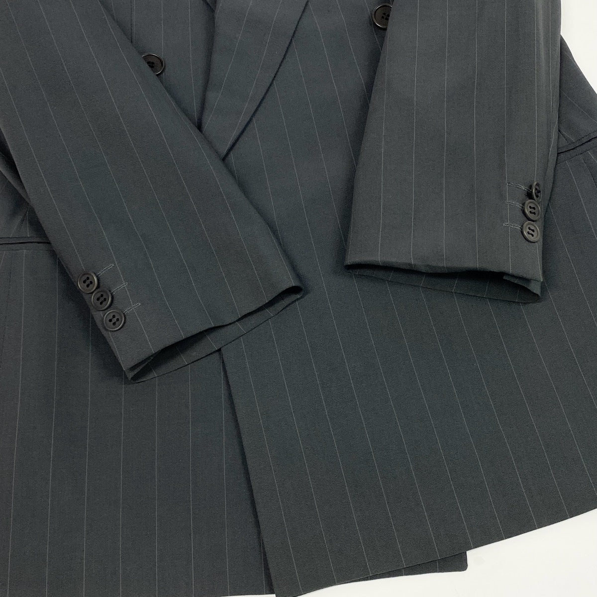 72f2 GIORGIO ARMANI LE COLLEZIONI ジョルジオアルマーニ vintage セットアップスーツ ダブルブレスト ストライプ柄 ウールシルク混 サイズ46 グレー メンズ 紳士服u02t