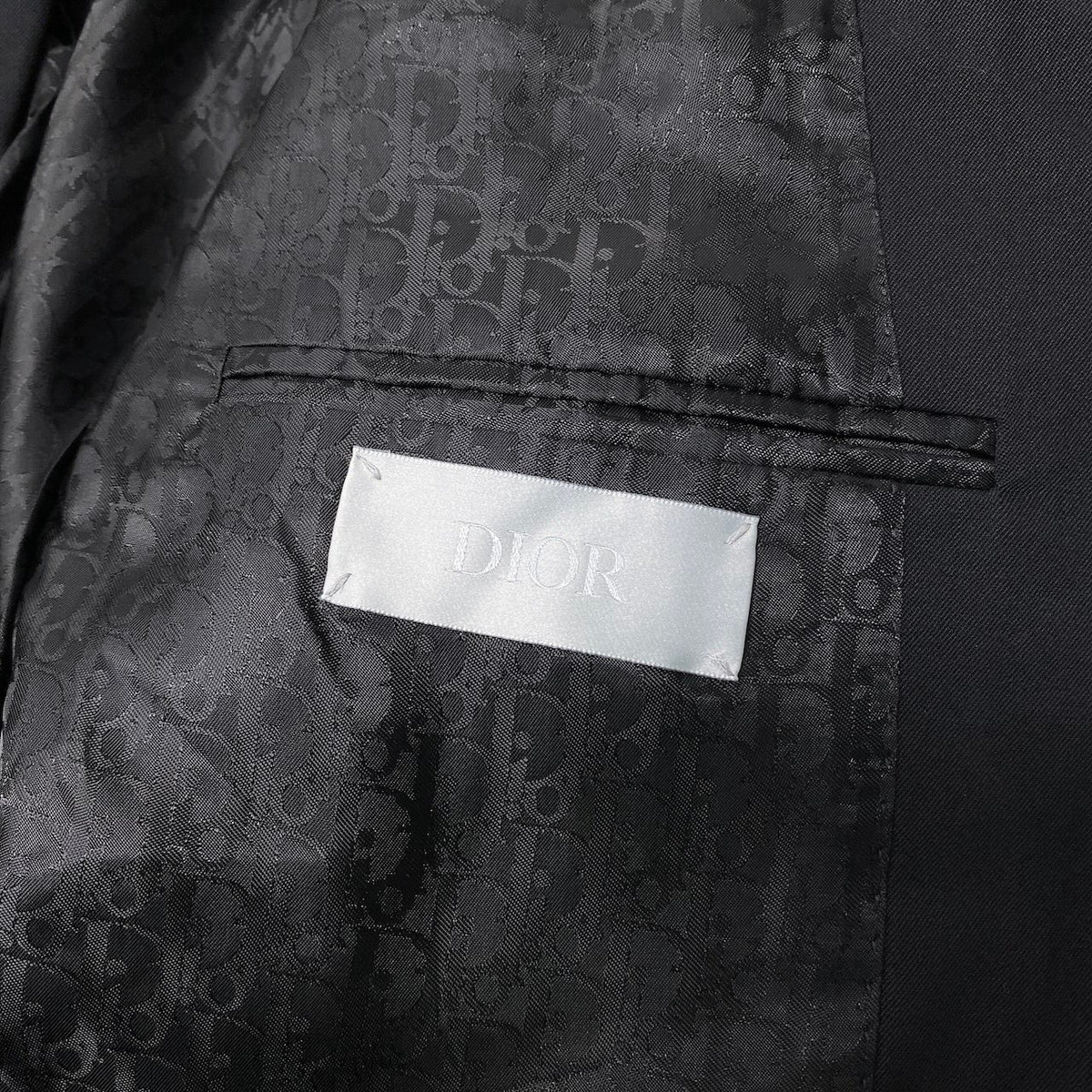 47j16 《極美品》 DIOR HOMME ディオール オム テーラードジャケット シングル 2B 裏地オブリーク柄 サイズ52 ブラック  ウール メンズ 紳士服u02t