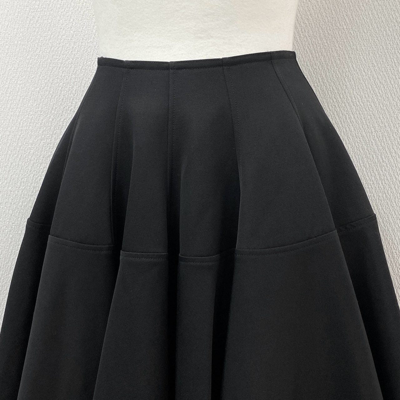 17f30 フランス製 ALAIA アライア ミニスカート 立体裁断 フレアスカート サイズ36 ブラック ウール レディース 女性用