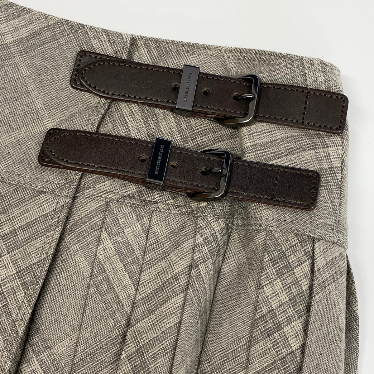 Ee25 【タグ付き】 BURBERRY  LONDON バーバリーロンドン チェック プリーツスカート ラップスカート レザーベルト サイズ46 グレージュ系 ウール100％ レディース女性服o07t