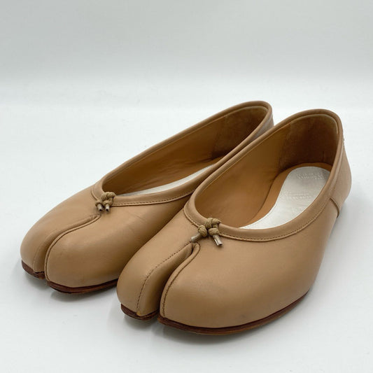 2h3《美品》 Maison Margiela メゾンマルジェラ 足袋 タビ バレリーナ バレエシューズ 35 ベージュ レザー フラット 女性靴t18r