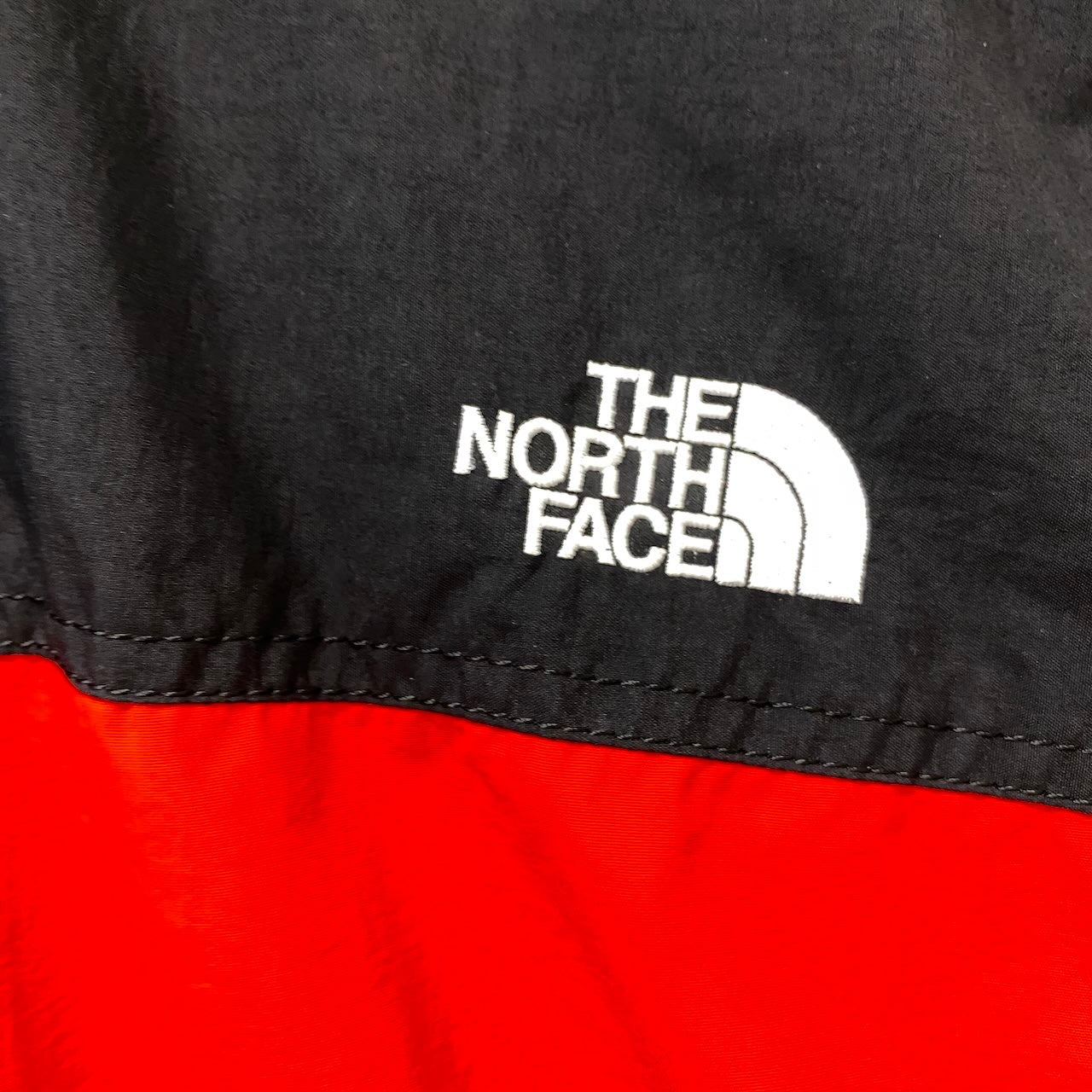 21f16 【美品】 THE NORTH FACE ザノースフェイス Hydrena Wind Jacket ハイドレナウィンドジャケット ウィンドブレーカー バイカラー ナイロンパーカー 2way サイズL レッド ブラック メンズ 紳士服u02t