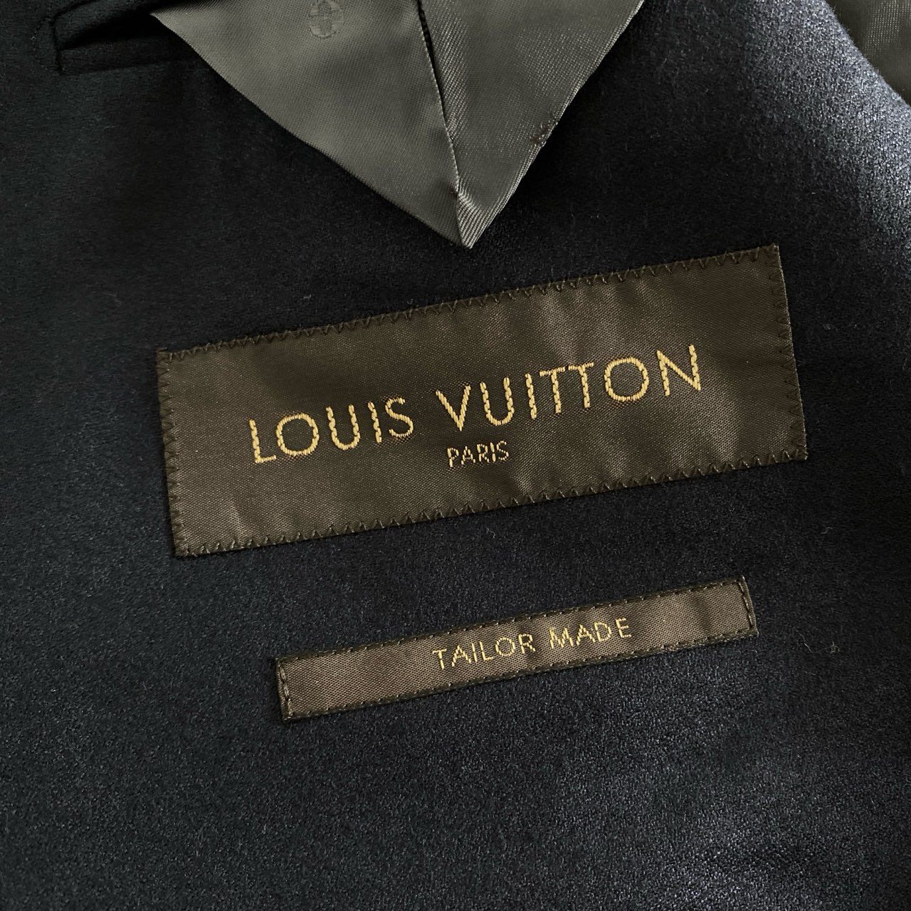 19i23《美品》 LOUIS VUITTON ルイヴィトン イタリア製 セットアップ スーツ テーラードジャケット パンツ ボトムス 46 ダークネイビー メンズ