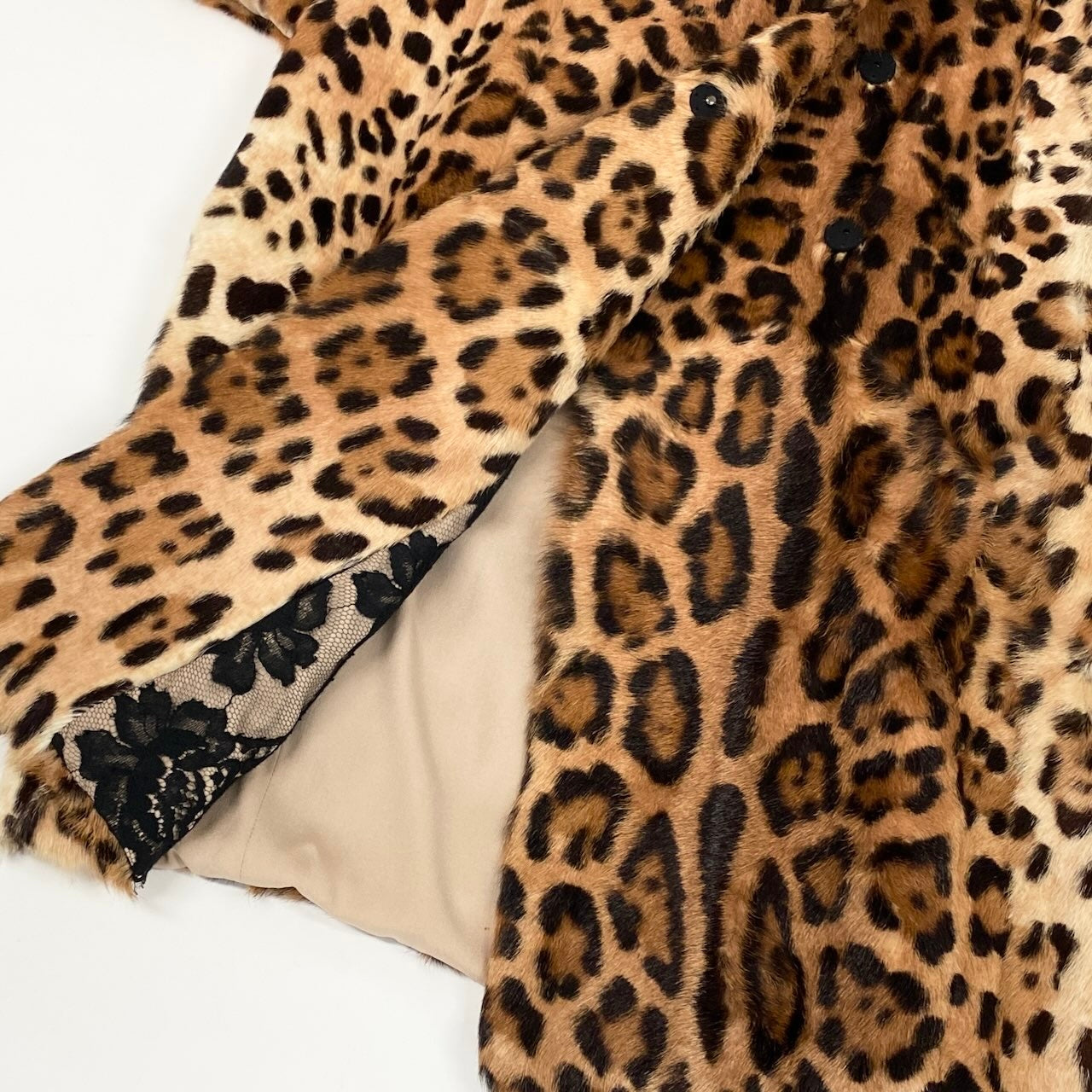 e1 【美品】DOLCE&GABBANA ドルチェアンドガッパーナ 毛皮ロングコート レオパード イタリア製 36サイズ ベージュ 毛皮 レディース 女性用u02t