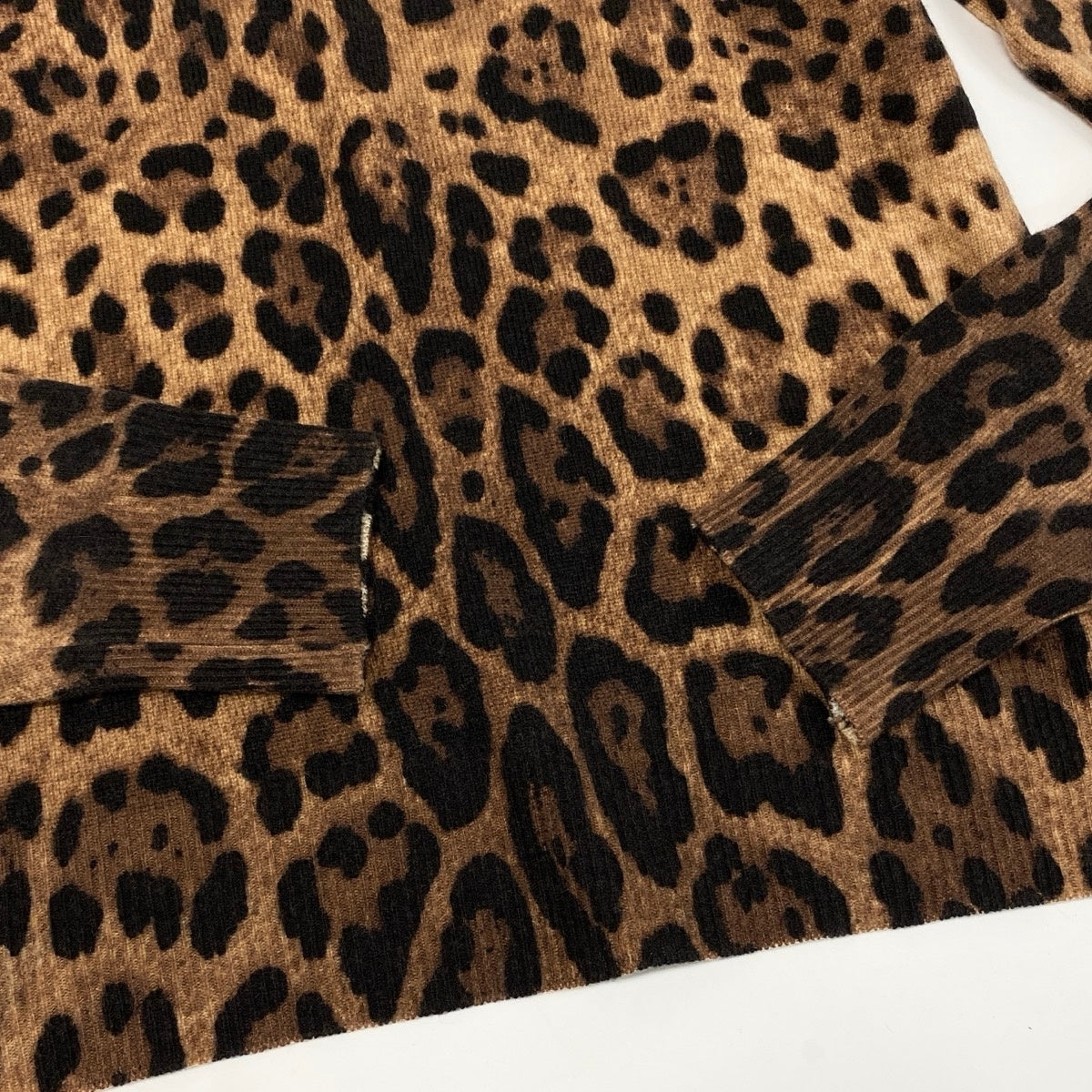 32f11 DOLCE&GABBANA ドルチェアンドガッバーナ レオパード柄 カシミヤニット Vネックセーター サイズ38 ブラウン ベージュ系 カシミア100％ レディース 女性用u02t