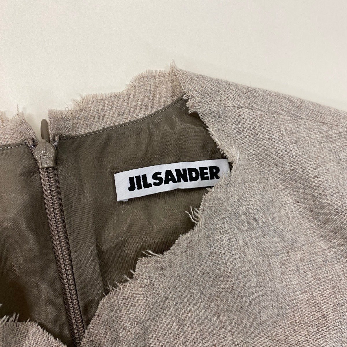11g18 JIL SANDER ジルサンダー ノースリーブ カットワークワンピース カシミヤ100％ 切りっぱなし加工 サイズ34 ベージュ レディースu02t
