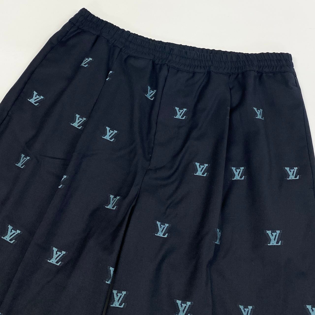 Id2 《未使用品》 LOUIS VUITTON ルイヴィトン LV ロゴショーツ Logo Short Pants サイズ46 ブラック ショートパンツ タグ付t18r
