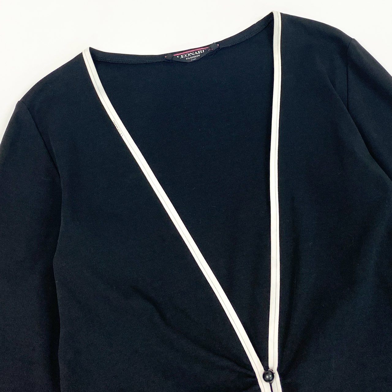 22a23 LEONARD レオナール 美しい花柄プリント 薄手カーディガン トップス モノトーン L ブラック コットン レディースu02t