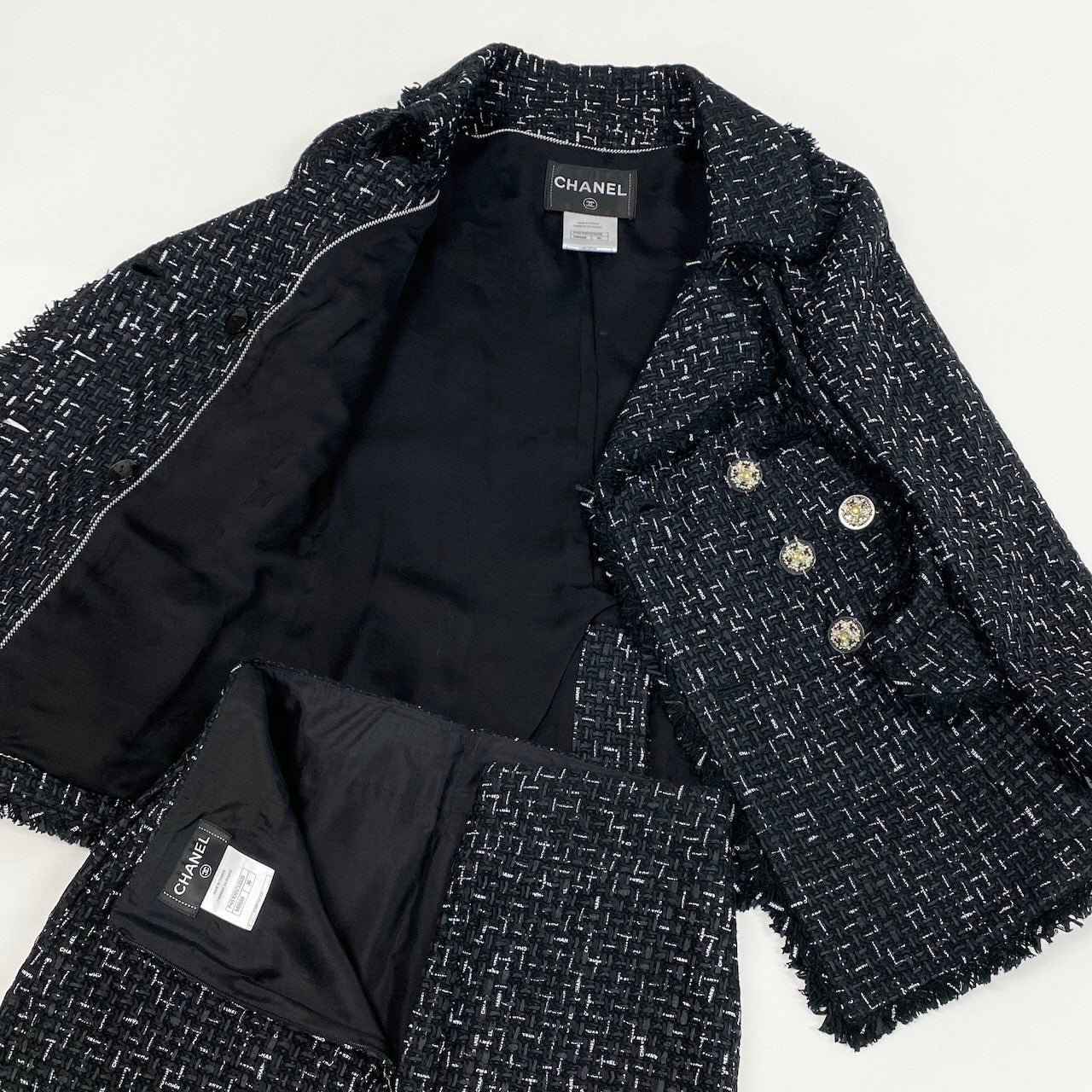 Cc31 《極美品》 CHANEL シャネル ロゴリボンテープ ルサージュ ダブルツイード セットアップ Logo Ribbon Lesage Double Tweed Setup P45108 サイズ36 ブラックt18r