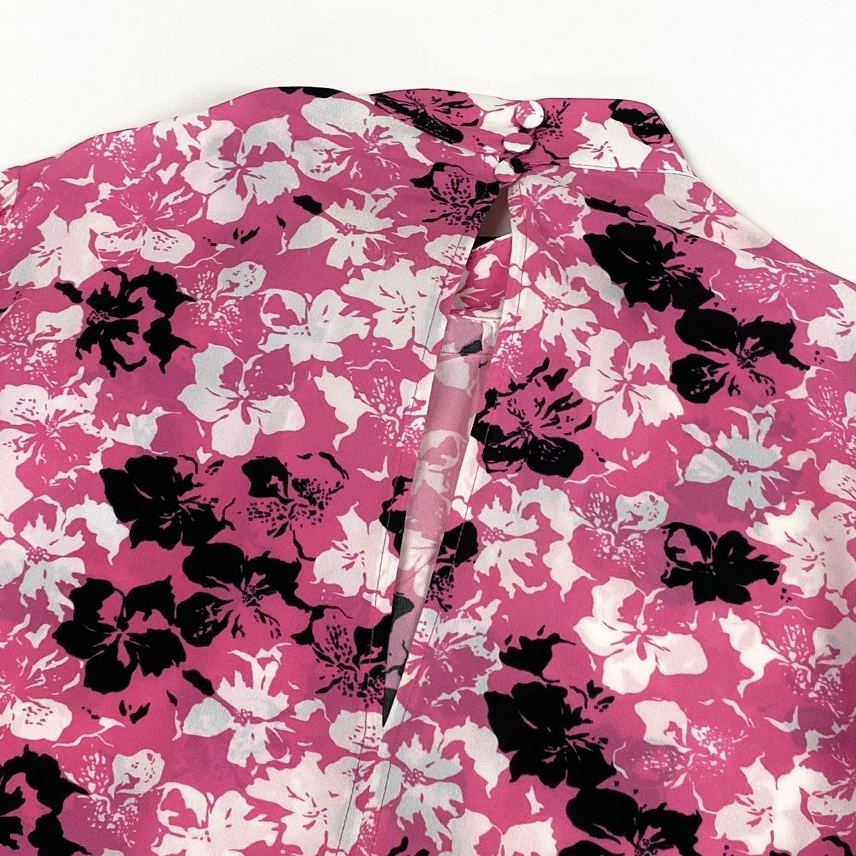 67i10 《美品》 N°21 ヌメロヴェントゥーノ 長袖ロングワンピース 花柄ワンピース リボン 総柄 イタリア製  42 ピンク ブラック レーヨン100％ レディース 女性用u02t