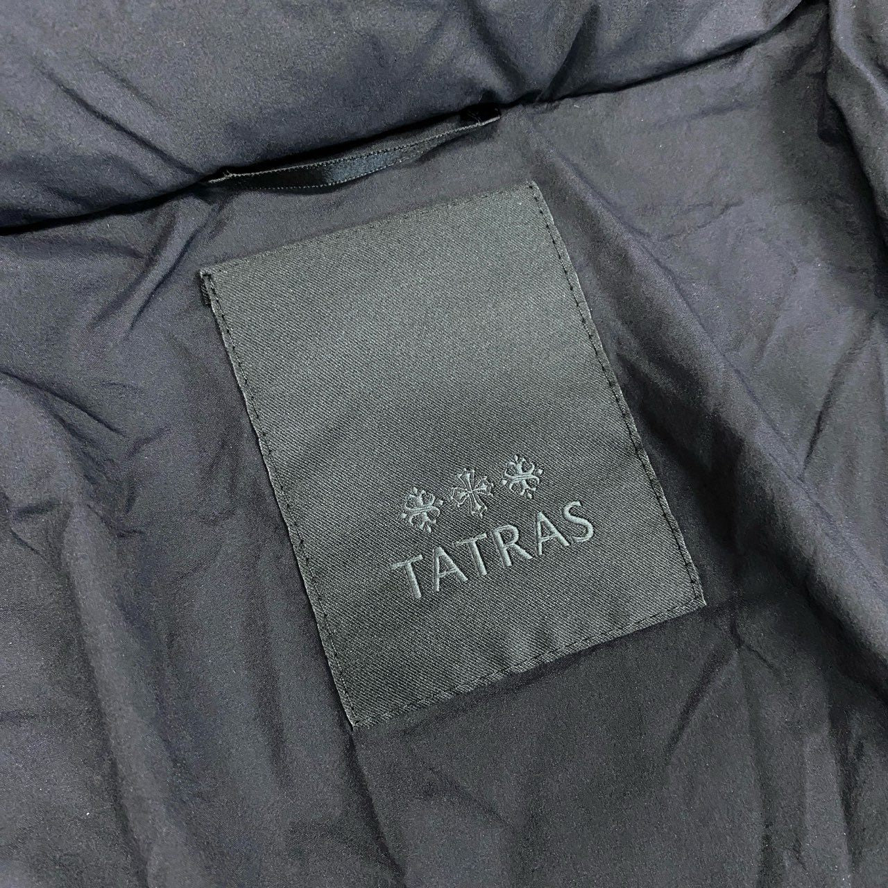 37i30 《美品》TATRAS タトラス VARENA ヴァレナ ダウンジャケット ショート丈 ダウンコート LTKE20A4164-D 1サイズ ブラック レディースo07t