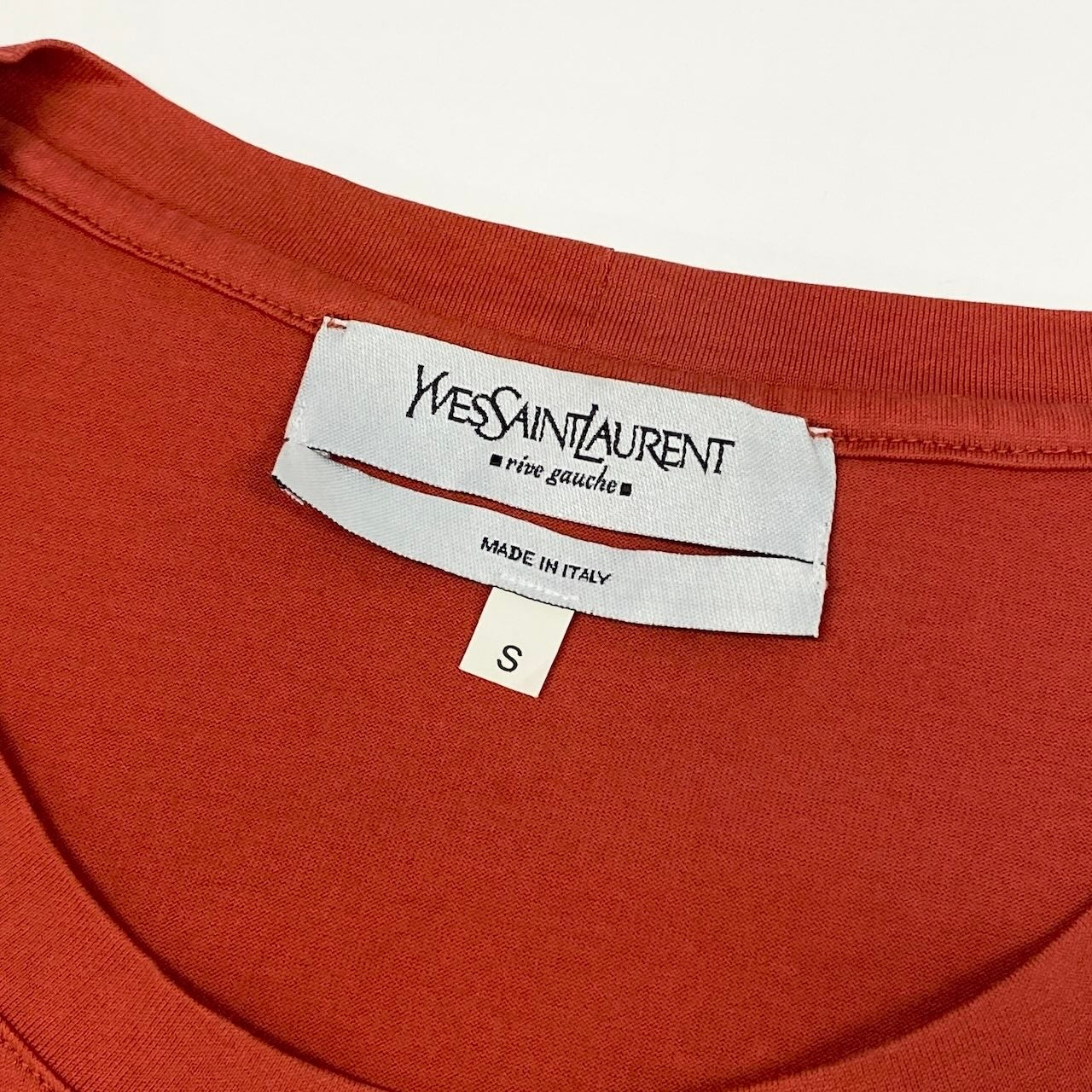 c24 《美品》 YVES SAINT LAURENT rive gauche イヴサンローランリブゴーシュ 半袖カットソー トップス ゴールドロゴ S オレンジ コットン レディースu02t