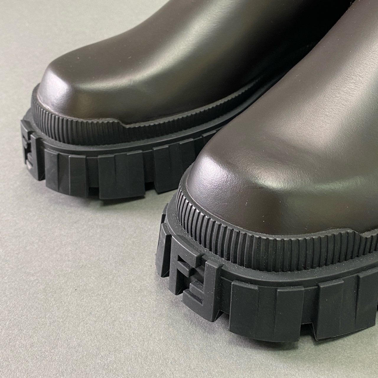 1e19 【イタリア製】FENDI フェンディ ズッカ柄 サイドゴアブーツ チェルシーブーツ サイズ7 ダークブラウン レザー メンズ 男性用 靴 レザーシューズ