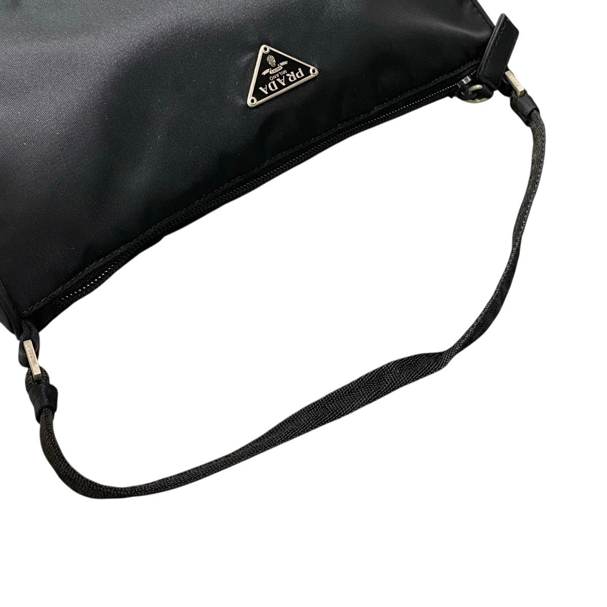 g31 PRADA アクセサリーポーチ ショルダーバッグ 三角ロゴプレート ナイロン ブラック ナイロン レディース 女性用ta1