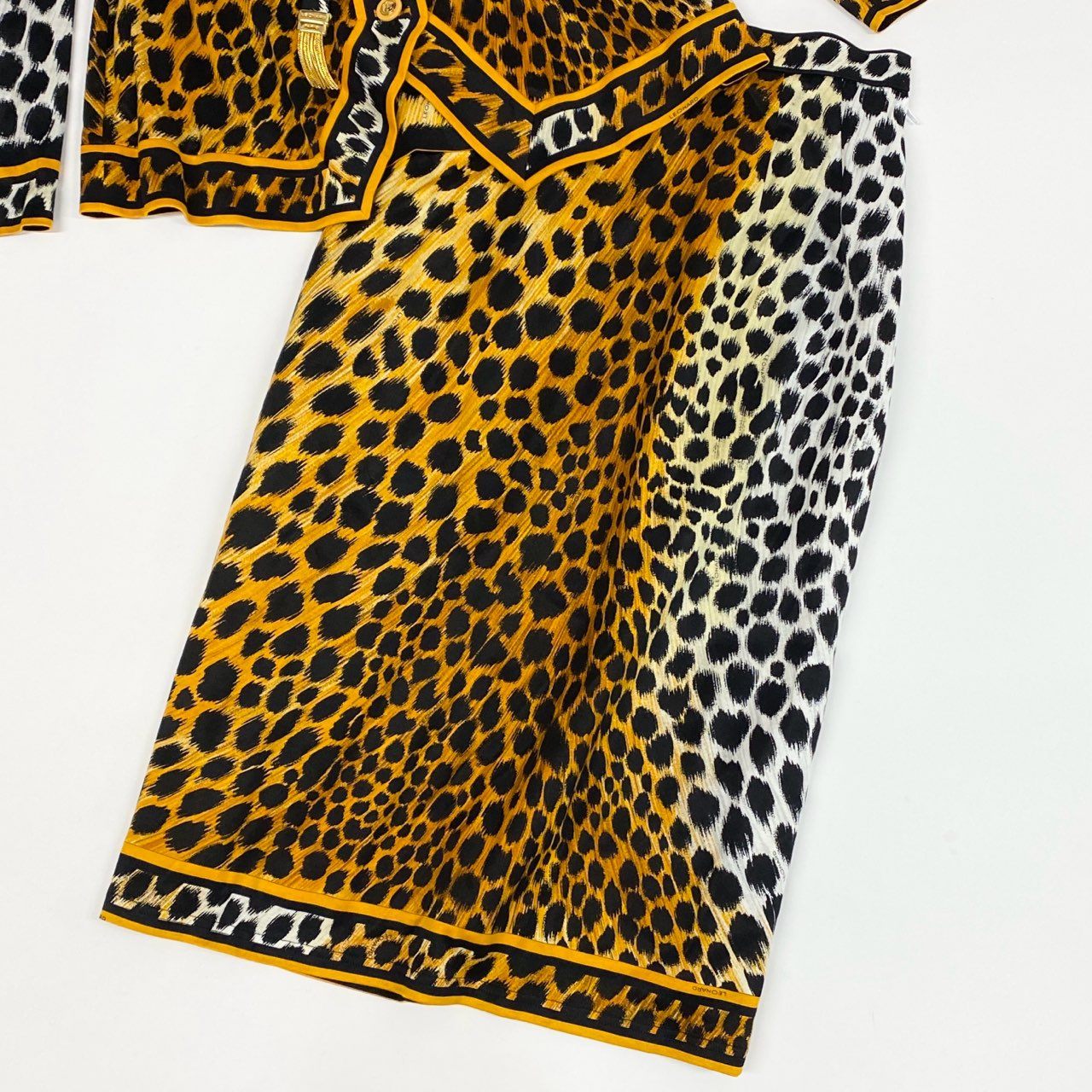3k19《美品》 LEONARD FASHION レオナール セットアップスカート ノーカラージャケット タイトスカート アニマル柄 総柄 レディース 女性用 Ｍ マルチカラー コットン100％u02t