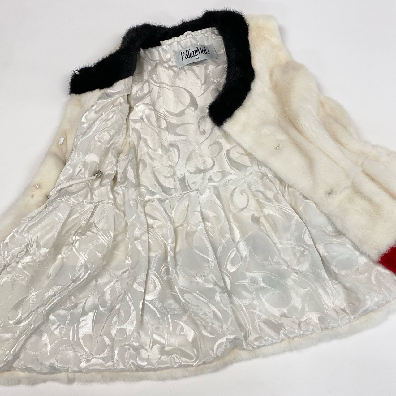 85k4 《希少》 Pellicce Moda ペリーチェモーダ パールミンク 染めデザイン ファーベスト ホワイト 最高級本毛皮 Aライン MINK FURt18r